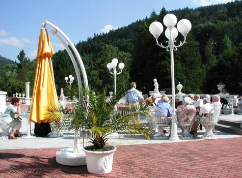 Radium Palace - Radium Palace_Cafe terrace.jpg