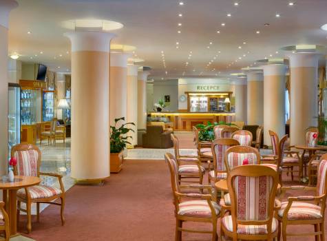 Hotel Centrální Lázně - centralni_lazne_lobby-bar_48036630552_o