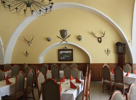 Parkhotel Tosch - Restaurace.jpg