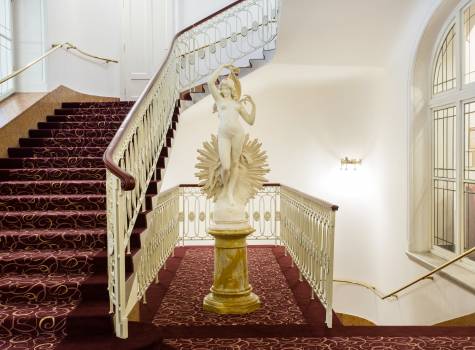 Radium Palace Spa & Wellness - Radium Palace_stairs_4