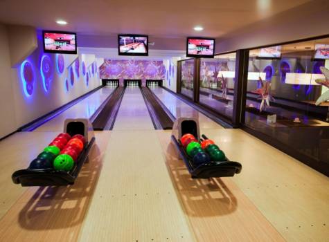 Wellness hotel CHOPOK - bowling.jpg