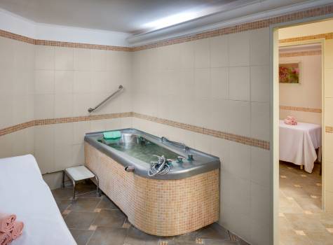 Hotel Hvězda Imperial - hvezda_mineralni-bath_47972518551_o