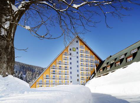 Clarion/Pinia Hotel & Resort Špindlerův Mlýn - Exteriér zima 02