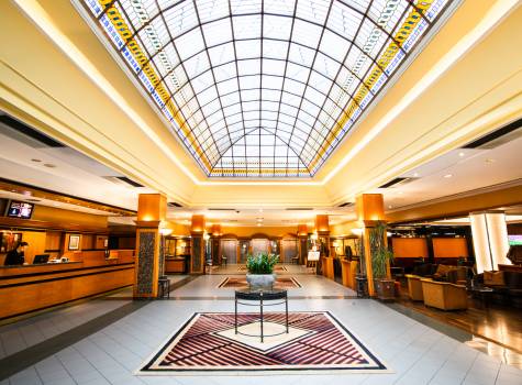 Aquincum Hotel Budapešť - The-Aquincum-Hotel-Budapest-lobby-7 (1)