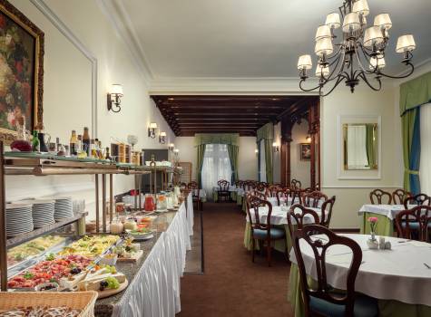 Villa Smetana - 23-13-HTLS-Smetana_Restaurant_01