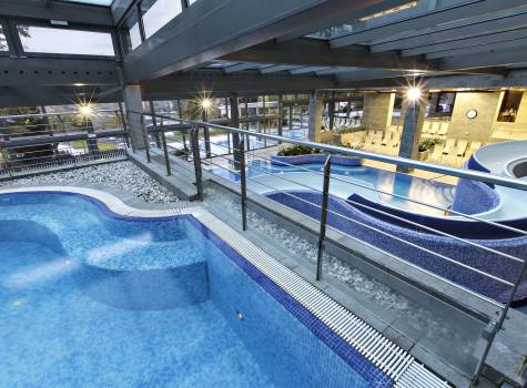 Rikli Balance Hotel - Indoor-pools_03_ZWC_RikliBalanceHotel_Foto-BD_11-14_low-res