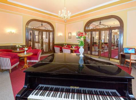 Kurhaus Belvedere - Belvedere_piano_internetovy_koutek_1