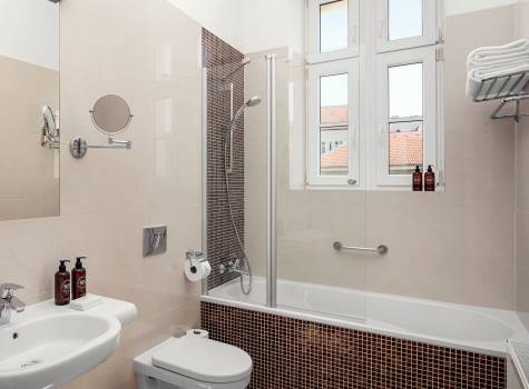 Harvey Spa Hotel - 23-27-Harvey-Bathroom02