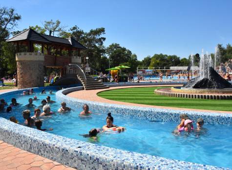 Thermal Varga hotels & apartments *** Veľký Meder - Bazen_s_unasajucou_vodou_1
