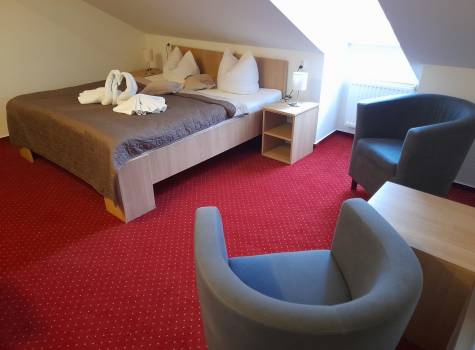 Hotel Džbán - mini červený