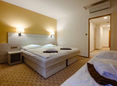 Hotel Vega **** - 8. Třílůžkový - rodinný pokoj