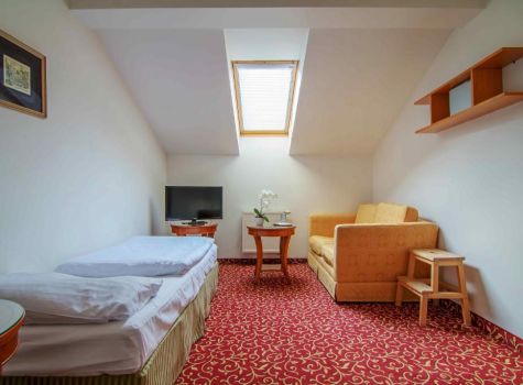 Hotel Romania - 197175151