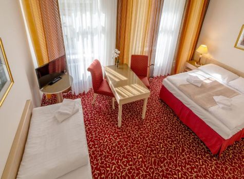 Hotel Romania - 197656119