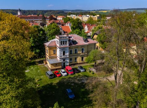 Lázeňský hotel Olga - pohled shora Dependance recepce