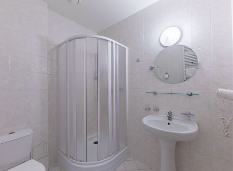 Lázně Jeseník Hotel Bezruč - priessnitzovy-lazne-bezruc_koupelna