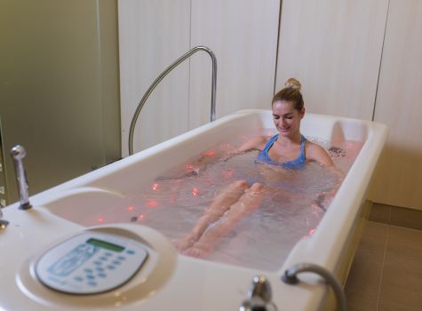 Lázně Jeseník Hotel Bezruč - priessnitzovy-lazne-koupel-vana-7