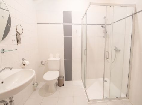 Lázně Jeseník Hotel Priessnitz - priessnitz-jednoluzkovy-pokoj-koupelna