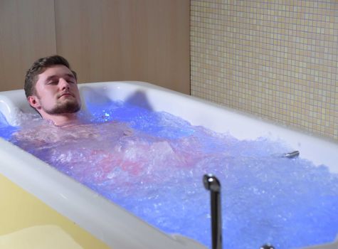 Lázně Jeseník Hotel Priessnitz - priessnitzovy-lazne-koupel-vana-2