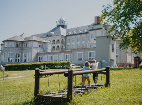 Lázně Jeseník Hotel Priessnitz - priessnitzovy-lazne-detske-hriste-priessnitz2