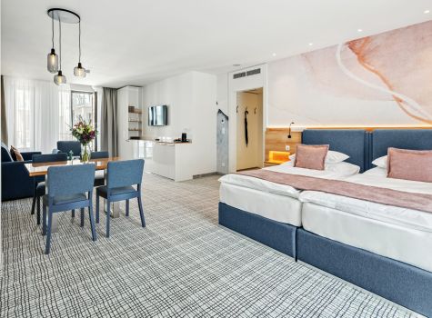 St. Joseph Royal Regent - JUNIOR SUITE 4