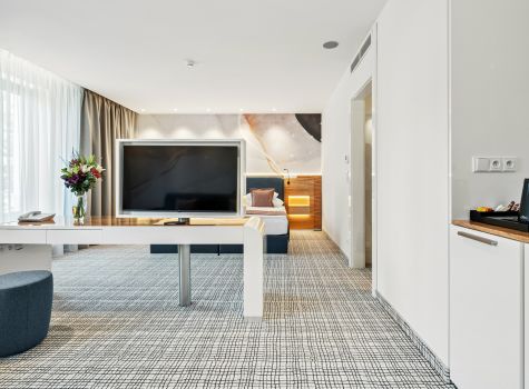 St. Joseph Royal Regent - JUNIOR SUITE CITY VIEW 1