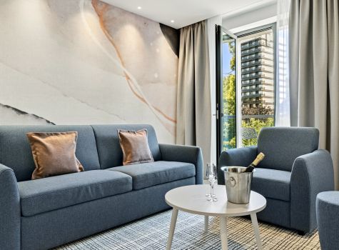 St. Joseph Royal Regent - JUNIOR SUITE CITY VIEW 3