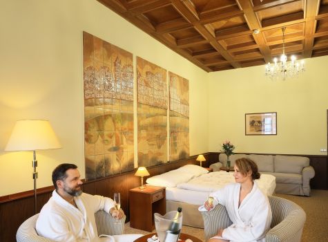 Hotel Zlatá hvězda - 2025_07_29_162032_5406_EOS_R5_MK_II_Nn