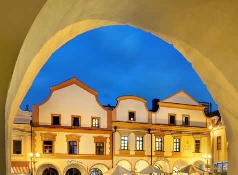 Hotel Zlatá hvězda - 2025_07_29_213225_5867_EOS_R5_MK_II_Nn_A19_na_vysku