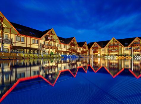 Hotel Akvamarín Bešeňová - Hotel_Besenova_vecer__1__64e8649ebc32d
