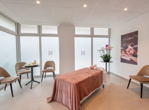 Hunguest Hotel Panorama - kezelő-2