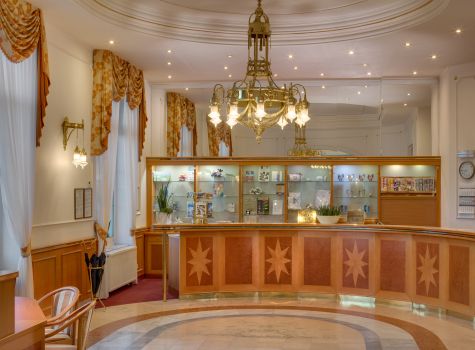 Hotel Hvězda - HOTEL HVEZDA_reception_16A4109