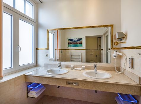 Hotel Hvězda - HOTEL HVEZDA_room_Hvezda_SuitePlus (11)