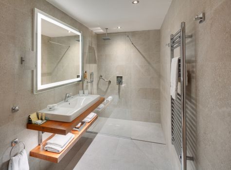 Hotel Hvězda - HOTEL HVEZDA_room_Imperial_Suite_0215_bath_16A5992