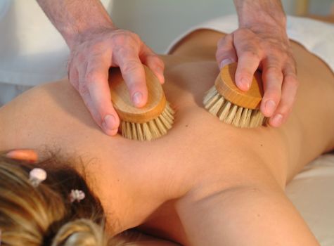 Hotel Hvězda - Hvězda-Skalník Masáž přírodními suchými kartáčky