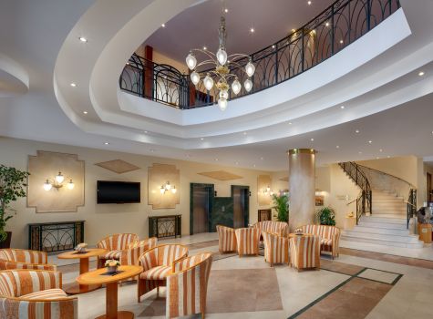 Spa Hotel Butterfly - HOTEL BUTTERFLY_atrium_16A3070