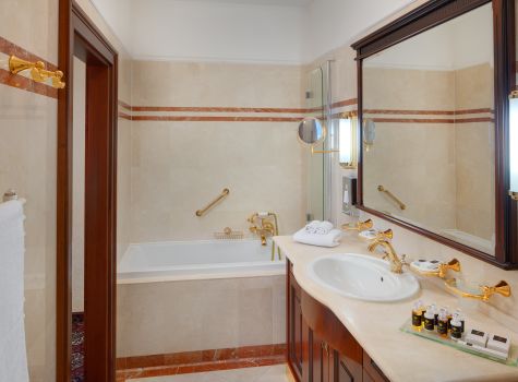 Hotel Nové Lázně  - HOTEL NOVE LAZNE_room_Suite Imperial_bath_16A4086