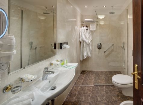 Hotel Nové Lázně  - HOTEL NOVE LAZNE_room_Superior deluxe_DBL_242_bath_16A5106