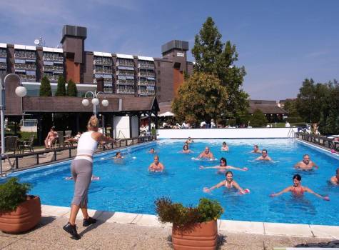 Danubius Hotel Bük**** - 6_dhsr_buk_fitness_aquajogging__1_.jpg