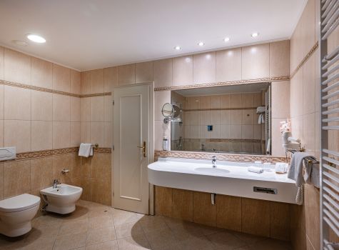 Centrální Lázně Health Spa Hotel - HOTEL CENTRALNI LAZNE_room Apartma (18)