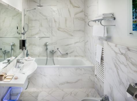 Hotel Maria Spa  - MARIA SPA_room_Superior deluxe_DBL_204_bath_16A1731