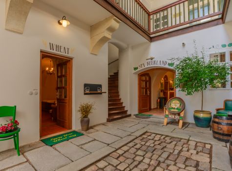 U Zlatého Beránka - 3. Courtyard_Room & Spa Entrance