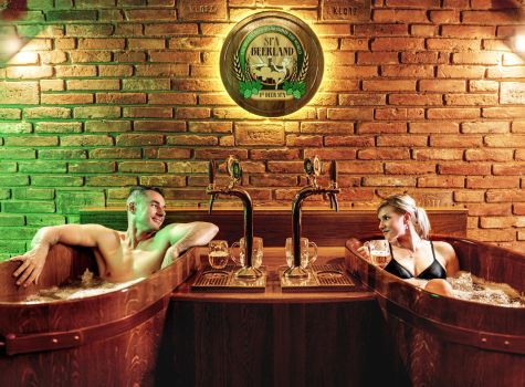 U Zlatého Beránka - Spa Beerland bath Pilsen couple