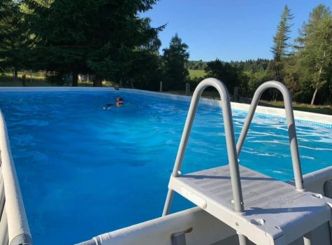 Resort Pasečná*** - venkovní bazén léto
