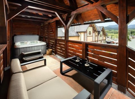 Hotel Galeria Thermal Bešeňová - Apartmán Superior s privátní vířivkou