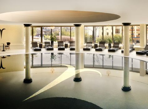 Grandhotel Starý Smokovec - Grandhotel_Stary_Smokovec_-_cely_pohlad_na_bazen_644795f1c2389