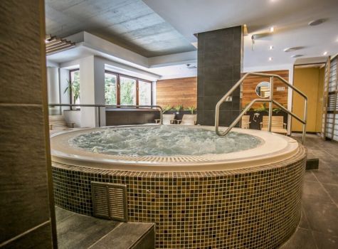 Hotel Bassiana**** - jakuzzi_2-1024x682