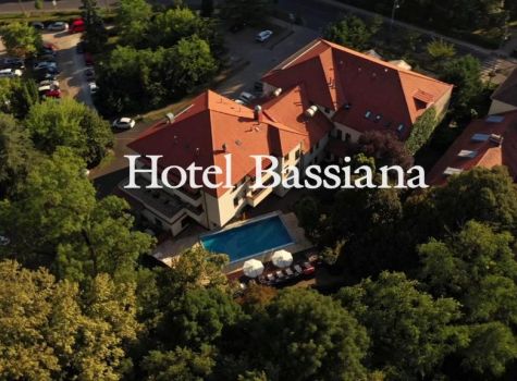 Hotel Bassiana**** - 646433453