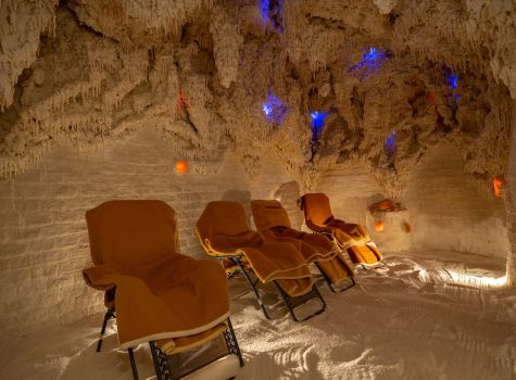 Ensana Thermal Sárvár Health Spa Hotel - thermal-srvr_-salt-cave-1_53911842403_l