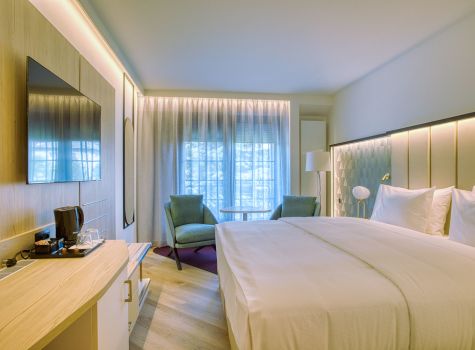 Thermal Aqua**** - thermal-aqua_premium-room-1_53852153174_l