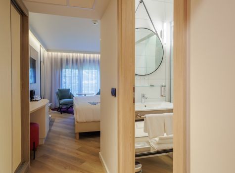 Thermal Aqua**** - thermal-aqua_premium-room-2_53911540851_l